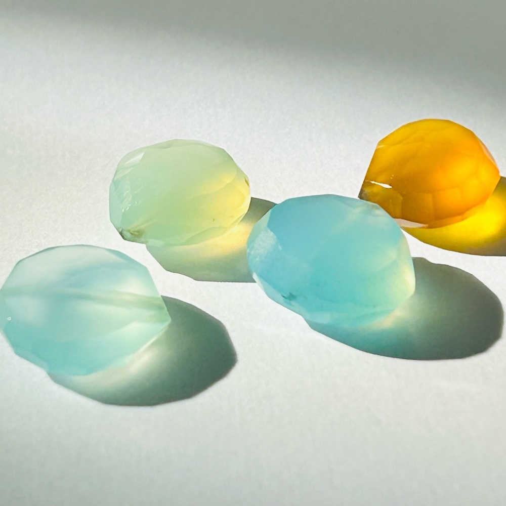 4 Chalcedony Beads / Faceted Pear Shape / Jewelry Making Supplies